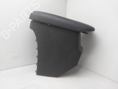 Used Armrest / Center console Armrest / Center console 38438802 38438802