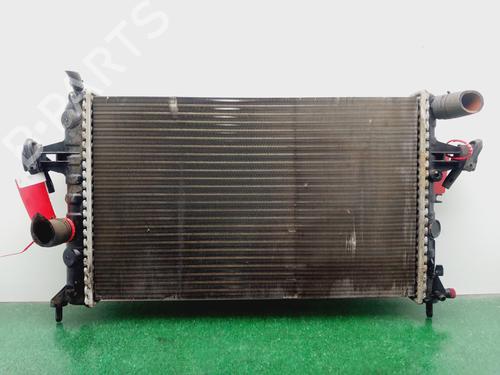 Used Water radiator OPEL ASTRA G Hatchback (T98) [1998-2009]  32411205