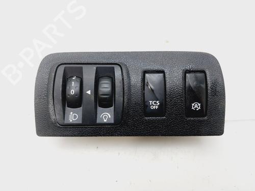 Used Switch RENAULT MEGANE III Hatchback (BZ0/1_, B3_) 1.2 TCe (BZ2B, BZ11) (116 hp) 31138896
