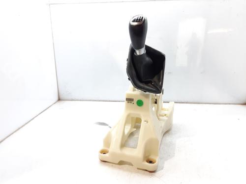 Used Gear lever KIA SPORTAGE IV (QL, QLE) 1.7 CRDi (116 hp) 8634684