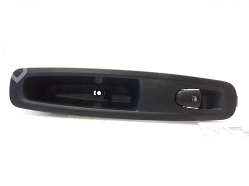 Used Right rear window switch Right rear window switch RENAULT KADJAR (HA_, HL_) 1.3 TCe 140 (HLNB, HLN1) (140 hp) 8619328 8619328