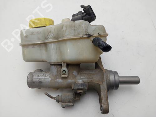 brake-master-cylinder-audi-a1-8x1-8xk-2010-2011-2012-2013-2014-2015-2016-2017-2018-2019-34122362 main image