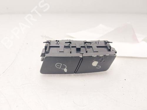 switch-mercedes-benz-c-class-w204-2007-2008-2009-2010-2011-2012-2013-2014-2015-32744353 main image