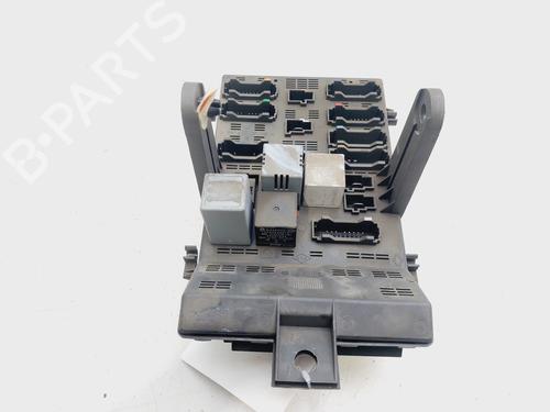 Used Fuse box RENAULT LAGUNA I (B56_, 556_) 1.9 dTi (100 hp) 30321287