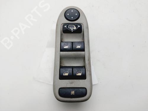 Venstre fortil elrude kontakt CITROËN C5 I (DC_) 2.2 HDi (DC4HXB, DC4HXE) (133 hp) 32671715