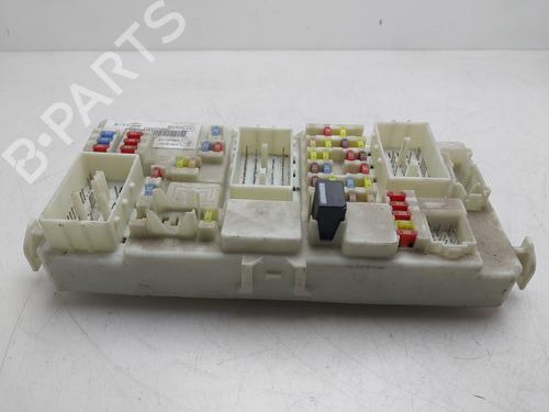 Used Fuse box Fuse box 37756996 37756996