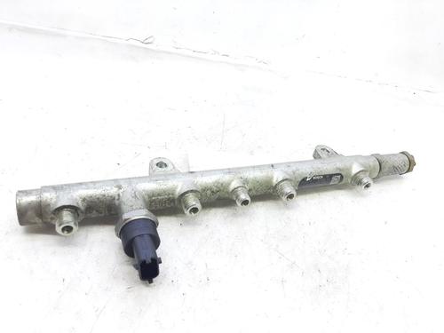 Used Injection rail Injection rail RENAULT MEGANE II Coupé-Cabriolet (EM0/1_) 1.9 dCi (120 hp) 10500721 10500721
