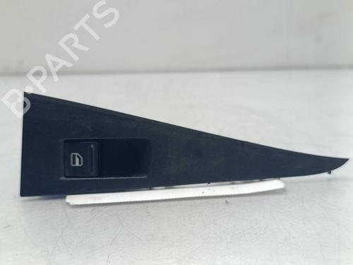 Venstre bagtil elrude kontakt Venstre bagtil elrude kontakt SEAT LEON (1P1) 1.9 TDI (105 hp) 39881718 39881718