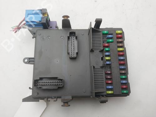 Used Fuse box Fuse box 36806957 36806957