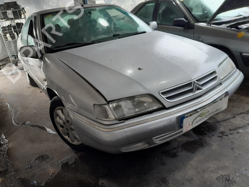 Right headlight CITROËN XANTIA (X1_, X2_) 2.0 HDI 109 | BP11274437C29 