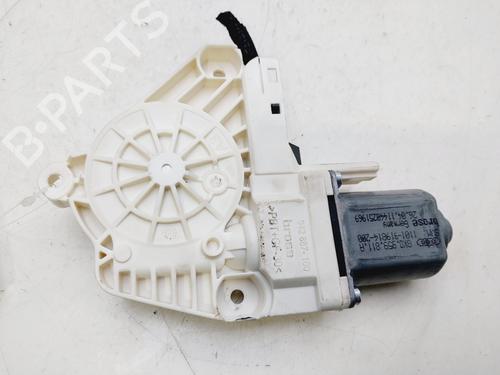 Used Left rear window motor AUDI A4 B8 Avant (8K5) [2007-2017]  30537087
