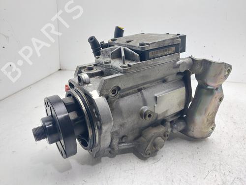 Used Injection pump NISSAN ALMERA TINO (V10) 2.2 dCi (115 hp) 30395396