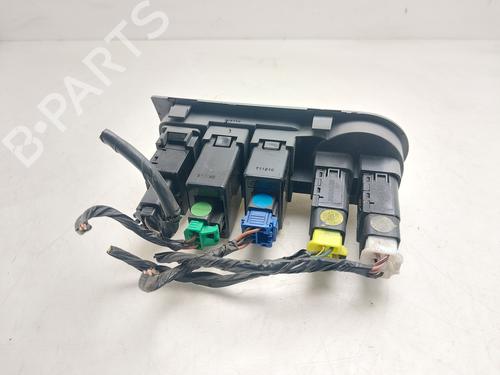 Switch HYUNDAI H-1 Travel (TQ) | BP38674462I30 - Image 4
