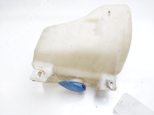 Used Windscreen washer tank VW GOLF III (1H1) [1989-1998]  13039310