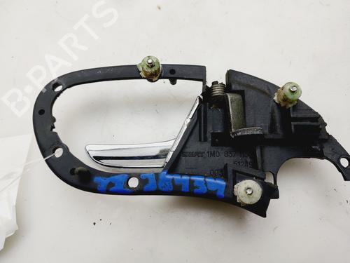 Venstre bak invendig håndtak SEAT LEON (1M1)  | BP27326533I15 