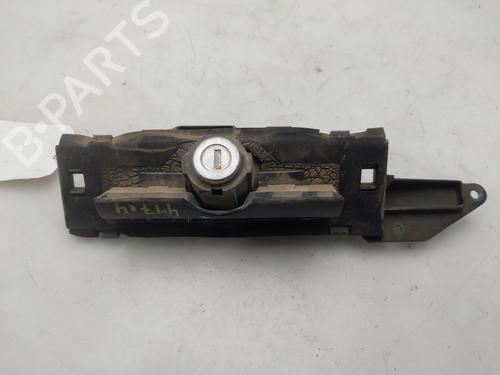 Bagagerumshåndtag Bagagerumshåndtag PEUGEOT 306 Break (7E, N3, N5) 2.0 HDI 90 (90 hp) 35820270 35820270