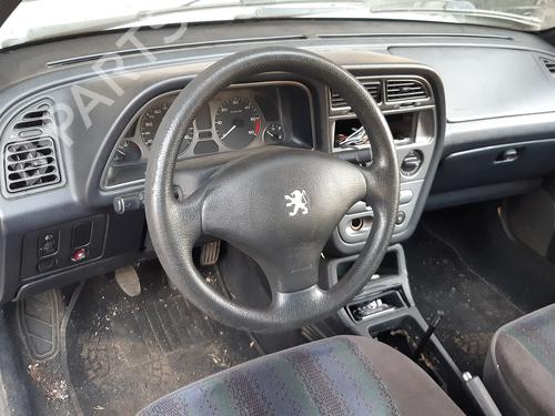 Venstre forlygte PEUGEOT 306 (7B, N3, N5) 2.0 HDI 90 | BP21185906C28