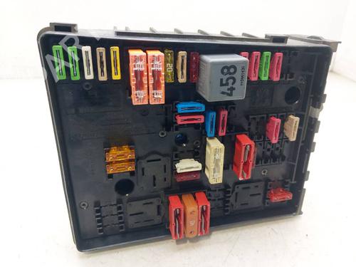 Used Fuse box Fuse box 39464233 39464233