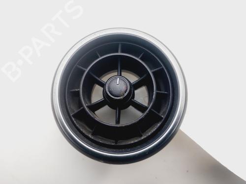 Used Air vent AUDI A1 Sportback (8XA, 8XF) 1.2 TFSI (86 hp) 32018204