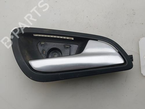 Used Front right interior door handle Front right interior door handle 37068869 37068869