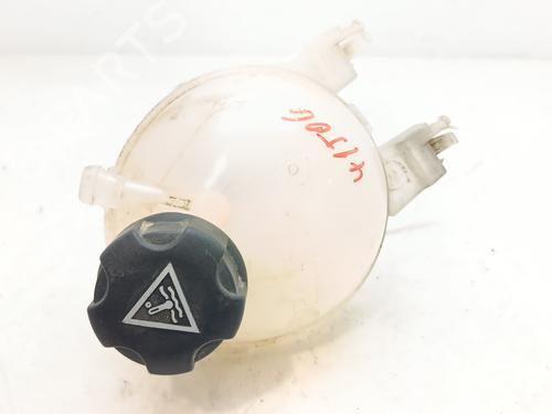 Used Expansion tank Expansion tank CITROËN C4 CACTUS 1.2 VTi 82 (82 hp) 34637784 34637784