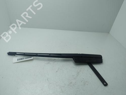 Used Front windshield wiper arm AUDI Q7 (4LB) 3.0 TDI quattro (233 hp) 28123396