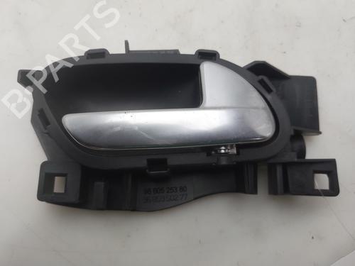 Used Front right interior door handle Front right interior door handle 36781272 36781272