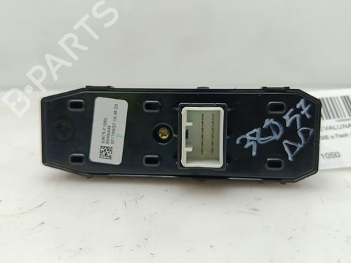 Right front window switch KIA SPORTAGE IV (QL, QLE) 1.6 GDI | BP29326306I26 