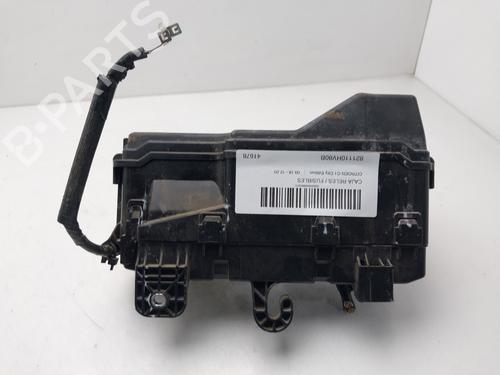Used Fuse box Fuse box 37438039 37438039