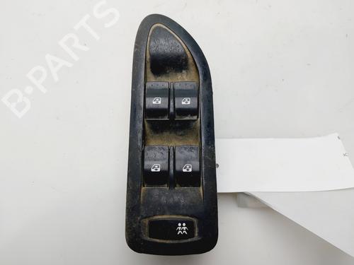 Used Left front window switch RENAULT LAGUNA II (BG0/1_) 1.9 dCi (BG08, BG0G) (120 hp) 31940658