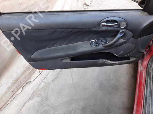 Højre foran tåkelykt ALFA ROMEO 147 (937_) 1.9 JTDM 8V (937.AXD1A, 937.AXU1A, 937.BXU1A) | BP10414543C31 