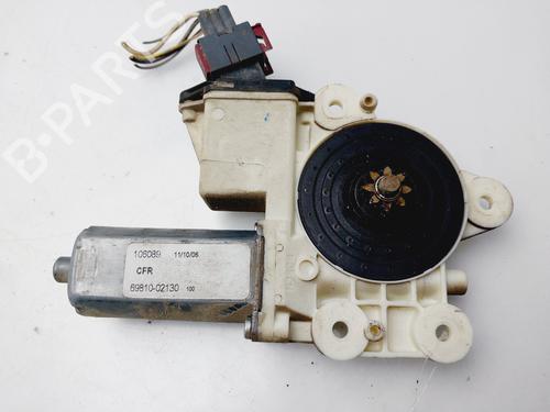 Używane Silniczek podnośnika szyby przedniej prawej TOYOTA COROLLA (_E12_) 1.4 D (NDE120_, NDE120R) (90 hp) 31979131