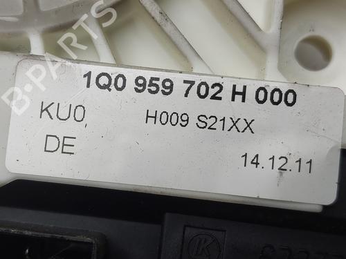 Right front window motor VW EOS (1F7, 1F8) | BP37241774E20 - Image 3