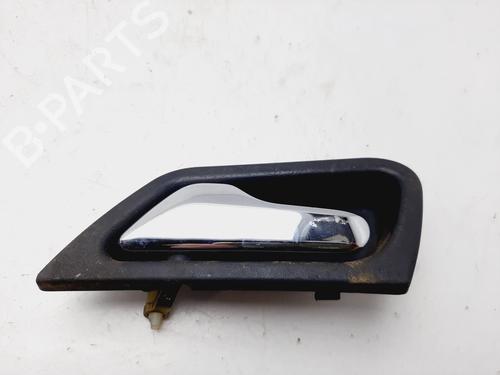Used Front left interior door handle MERCEDES-BENZ C-CLASS (W203) C 180 Kompressor (203.046) (143 hp) 21560772