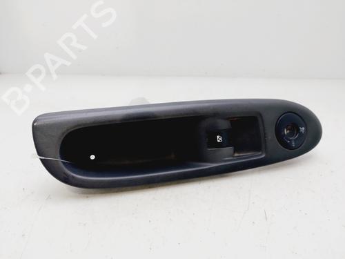 Used Right front window switch Right front window switch RENAULT CLIO II (BB_, CB_) [1998-2016] 30336586 30336586