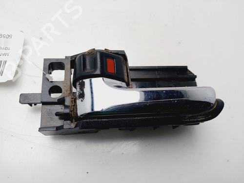 Poignée intérieure arrière gauche TOYOTA COROLLA (_E12_) 1.4 D (NDE120_, NDE120R) (90 hp) 31914842