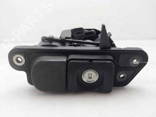 Used Tailgate handle Tailgate handle MERCEDES-BENZ S-CLASS (W220, V220) S 320 CDI (220.026, 220.126) (197 hp) 35820302 35820302