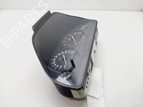 Instrument cluster BMW 5 (E34) 518 i | BP32438819C47 