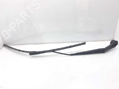 Used Front windshield wiper arm FORD TOURNEO CONNECT / GRAND TOURNEO CONNECT V408 MPV 1.5 TDCi (101 hp) 7112242