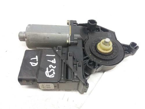 Right rear window motor VW GOLF IV (1J1) 1.6 16V | BP3316842E22 