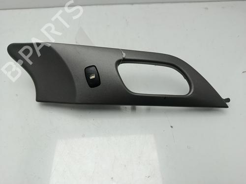 Used Right front window switch PEUGEOT 407 (6D_) 2.0 (6DRFNB, 6DRFNE) (136 hp) 30969511