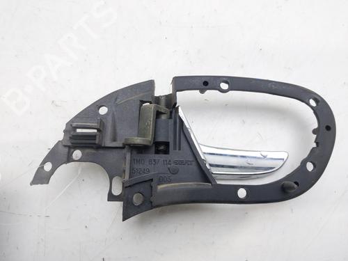 Højre fortil invendig håndtag SEAT LEON (1M1)  | BP24447465I14 