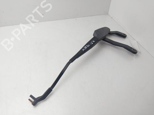 front-windshield-wiper-arm-mercedes-benz-c-class-w204-2007-2008-2009-2010-2011-2012-2013-2014-2015-32320266 main image