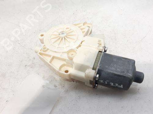 Used Right front window motor MERCEDES-BENZ GLA-CLASS (X156) GLA 200 CDI / d (156.908) (136 hp) 8345309