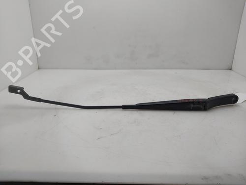 Used Front windshield wiper arm Front windshield wiper arm 36024550 36024550