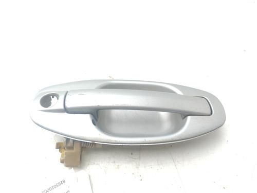 Used Front left exterior door handle HYUNDAI SANTA FÉ I (SM) 2.0 CRDi (113 hp) 28688627