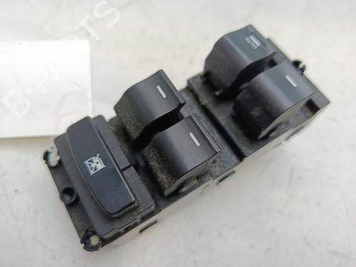 Used Left front window switch HYUNDAI i40 I (VF) 1.7 CRDi (116 hp) 31146524