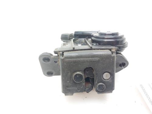 Used Tailgate lock TOYOTA VERSO (_R2_) 2.0 D-4D (AUR20_, AUR20R) (126 hp) 17124402