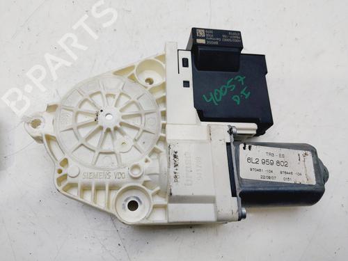 Rudehejsemotor forskærm venstre SEAT IBIZA III (6L1) [2002-2009]  30390513