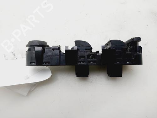 Left front window switch CITROËN C4 I (LC_) | BP31881721I27